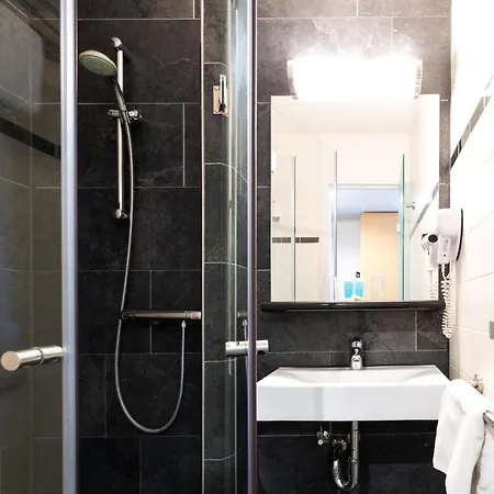 史基浦霍夫多普贝斯顿酒店 酒店 霍夫多普