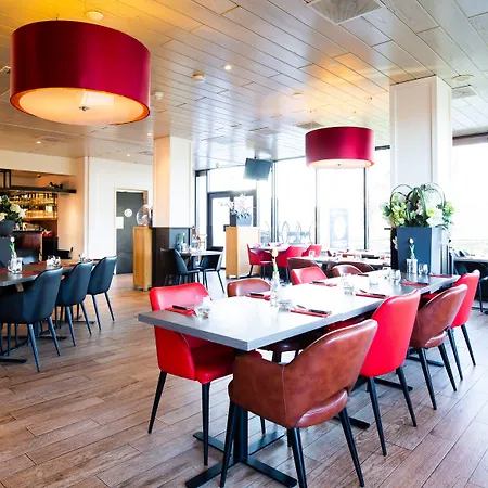 Bastion Schiphol Hotel 3*