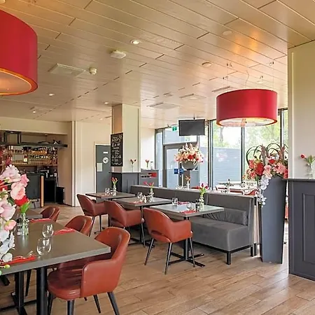 Bastion Schiphol Hotel 3*
