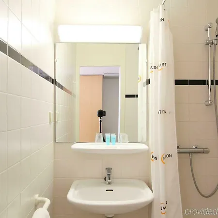 バスティオン スキポール ホーフドロープ ホテル ﾎｰﾌﾄﾞﾛｰﾌﾟ