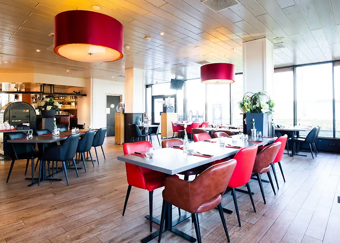 Bastion Schiphol Hotel 3*