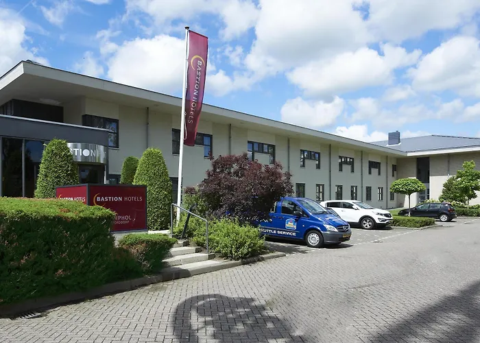 Hotel Bastion Schiphol 3*