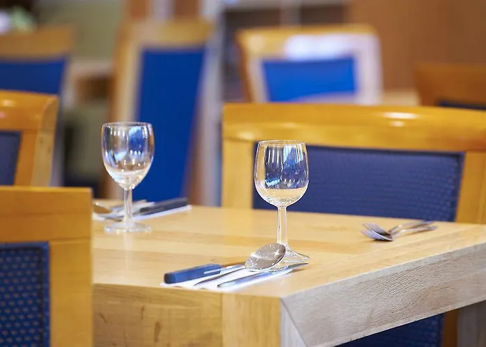 Bastion Schiphol Hotel 3*