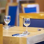 バスティオン スキポール ホーフドロープ ホテル 3*