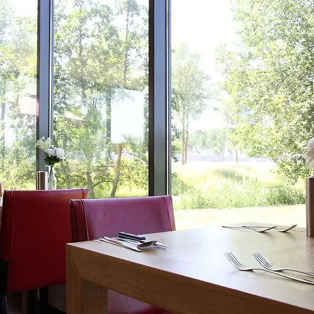 Bastion Schiphol Hotel 3*